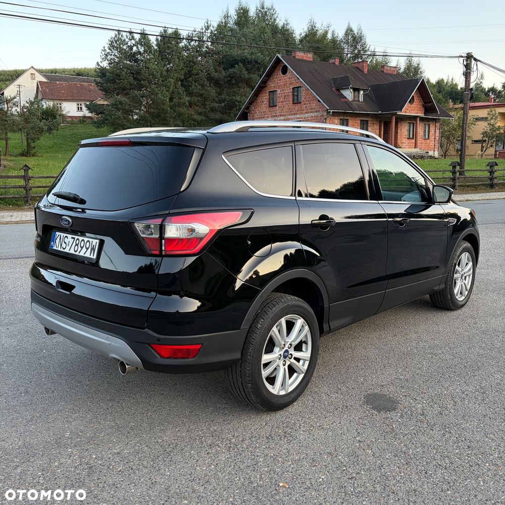 Ford Kuga 2.0 TDCi 2x4 Titanium - 4