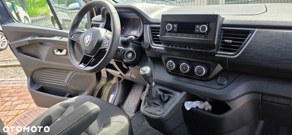 Renault Trafic - 22