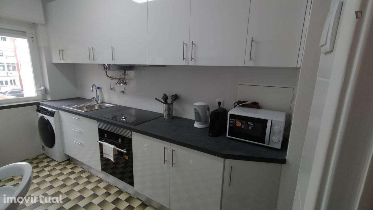 Quarto - localizado em Oeiras Lisbon - Grande imagem: 3/11