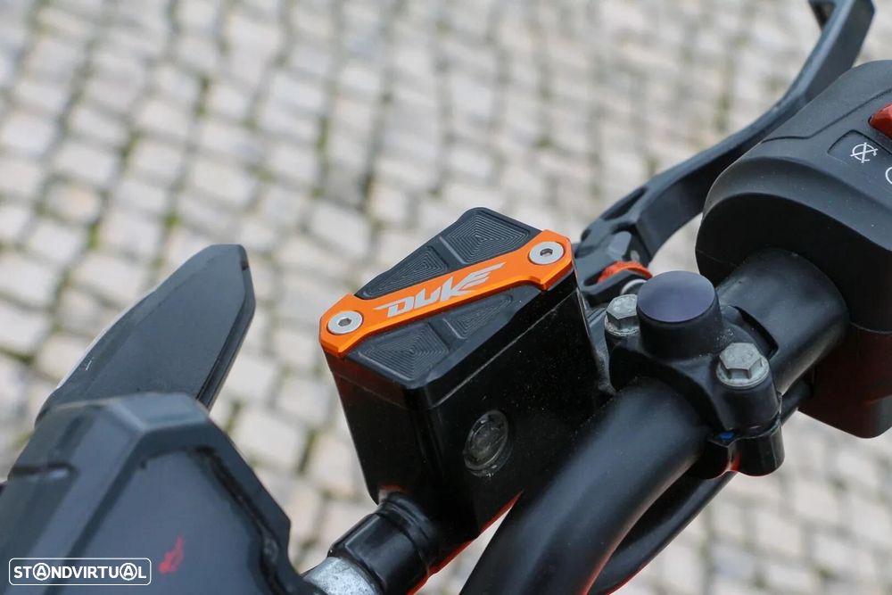 KTM Duke - 17