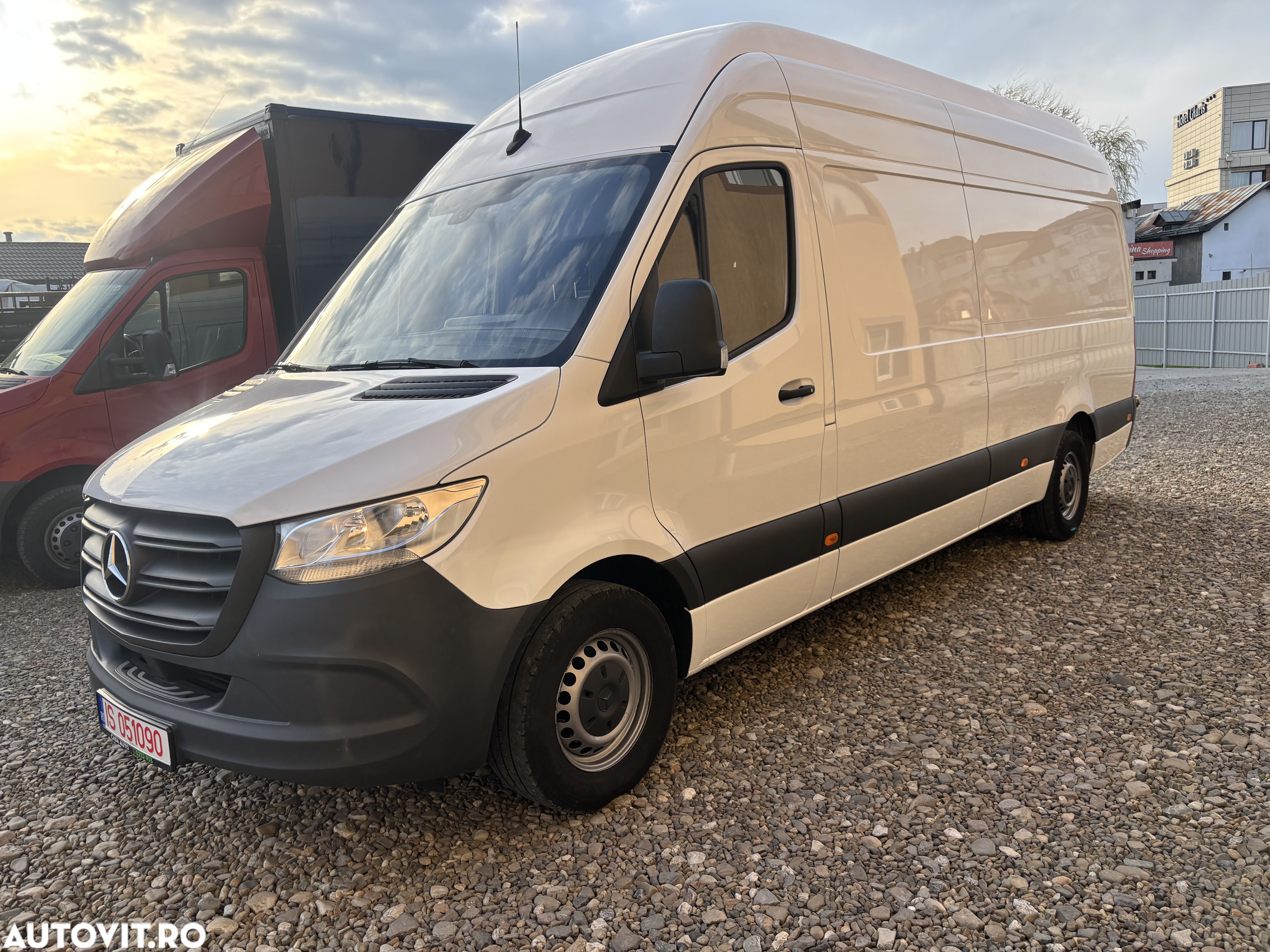 Mercedes-Benz Sprinter - 1