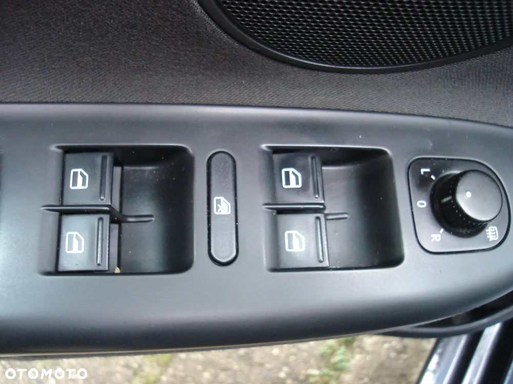 Volkswagen Golf Plus 1.2 TSI Comfortline - 15