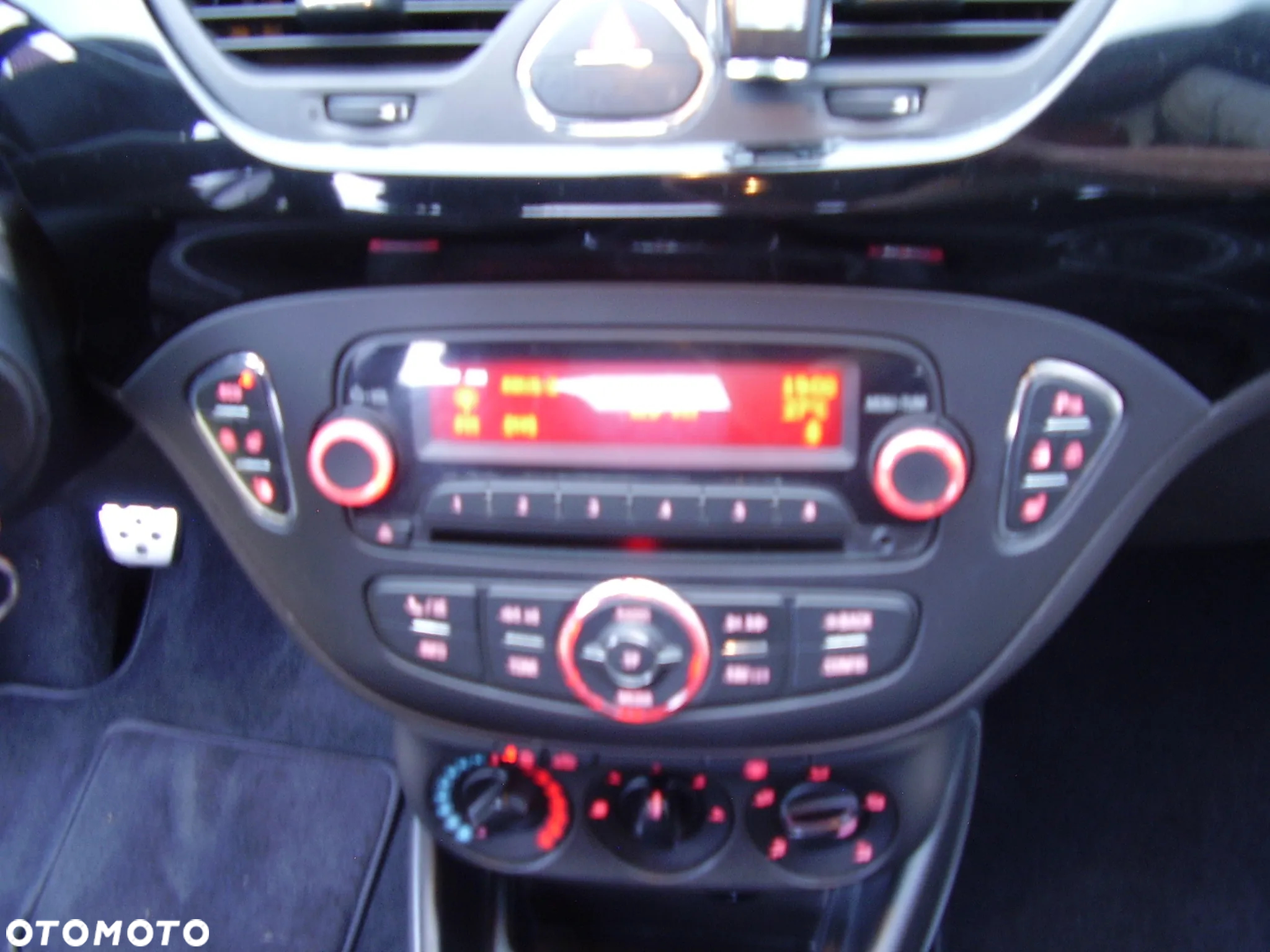 Opel Corsa 1.4 T Cosmo S&S - 37