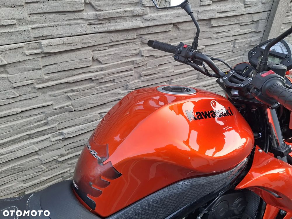 Kawasaki ER - 8