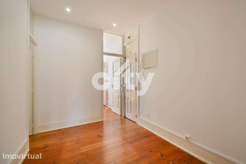 APARTAMENTO T2 JUNTO AO JARDIM DA ESTRELA - Grande imagem: 5/30