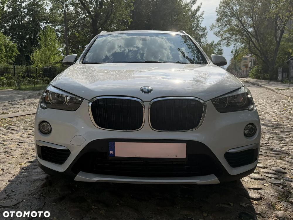 BMW X1 xDrive28i xLine - 3