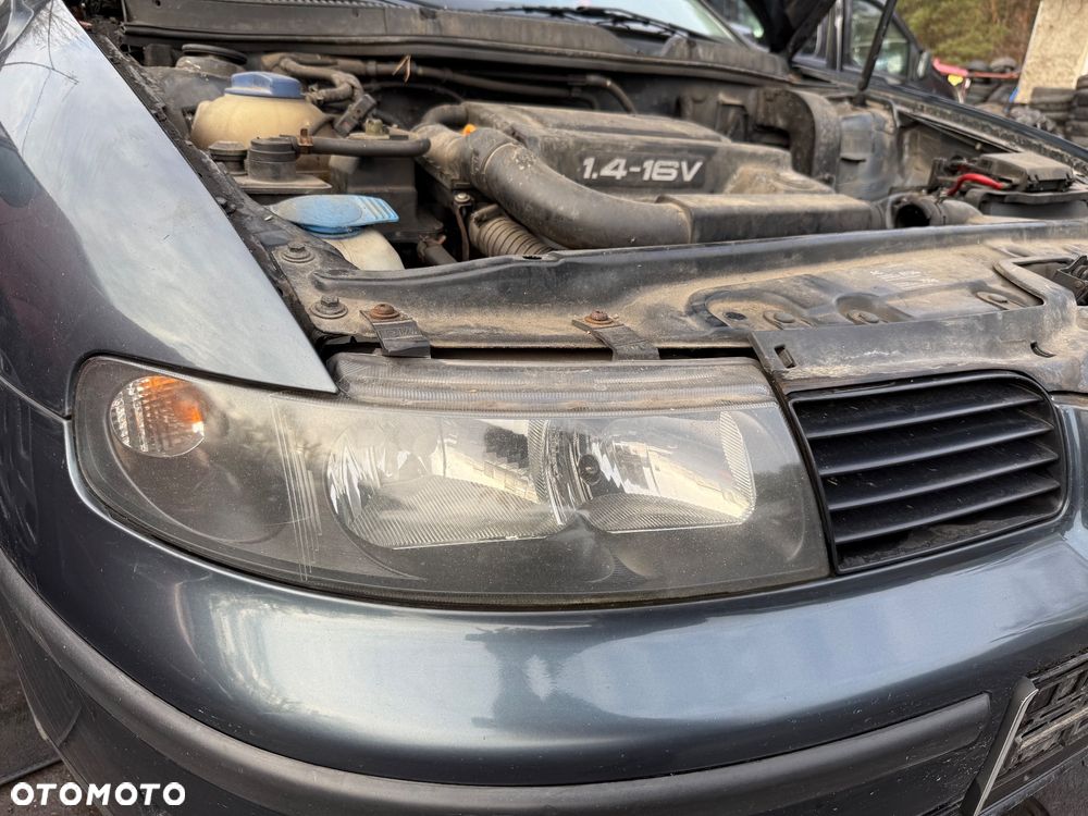 LAMPA PRZEDNIA PRAWA LEWA SEAT LEON TOLEDO II -WYSYŁKA- - 1
