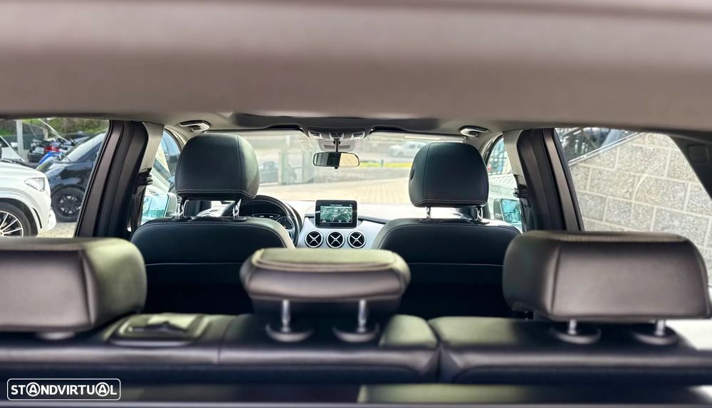 Mercedes-Benz B 180 d Style - 37