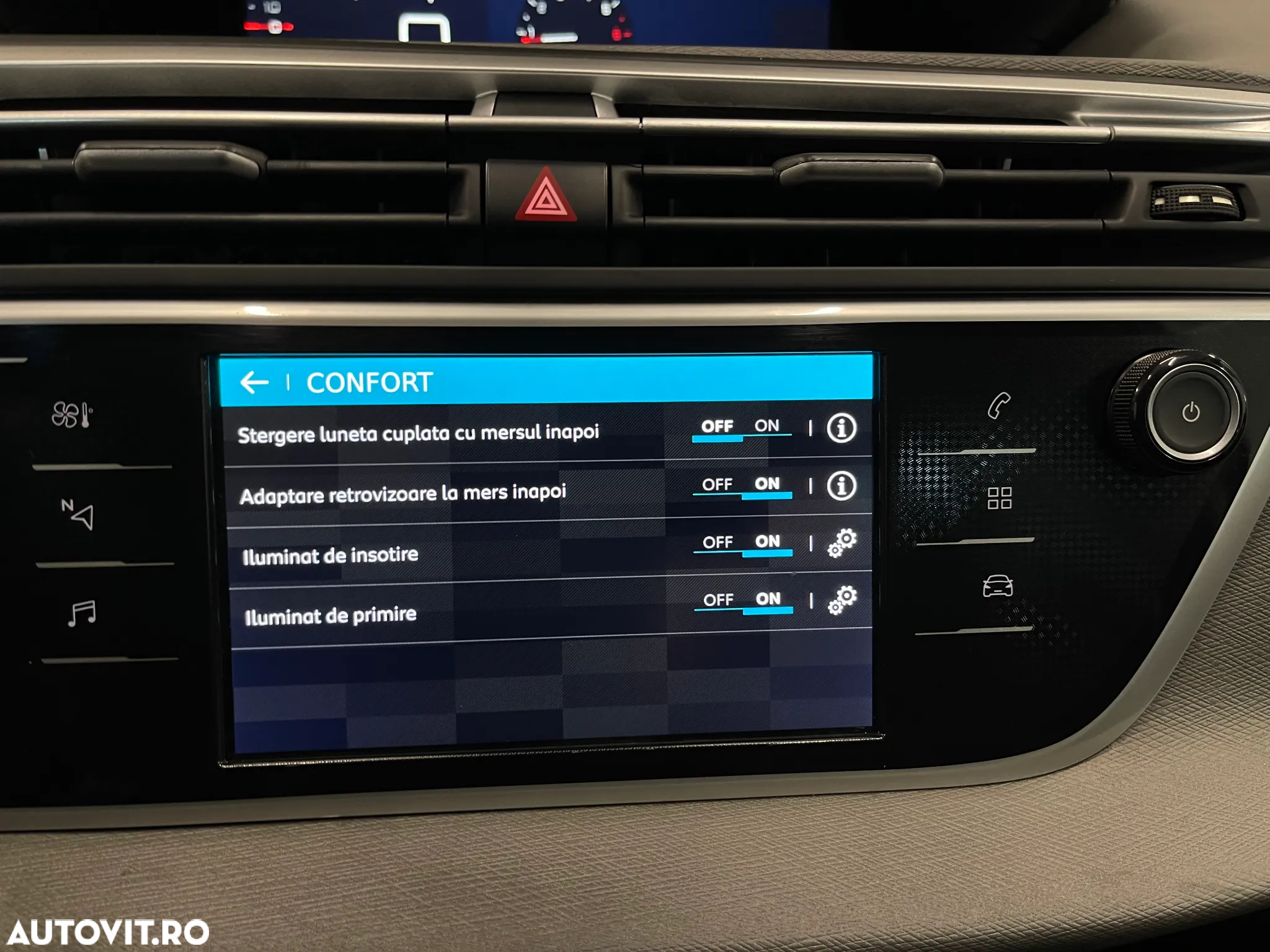 Citroën C4 Grand Space Tourer Spacetourer BlueHDi 130 Stop&Start EAT8 SHINE - 27
