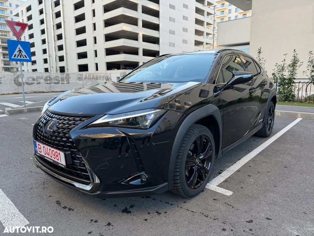Lexus UX 250h E-FOUR Luxury ML - 4