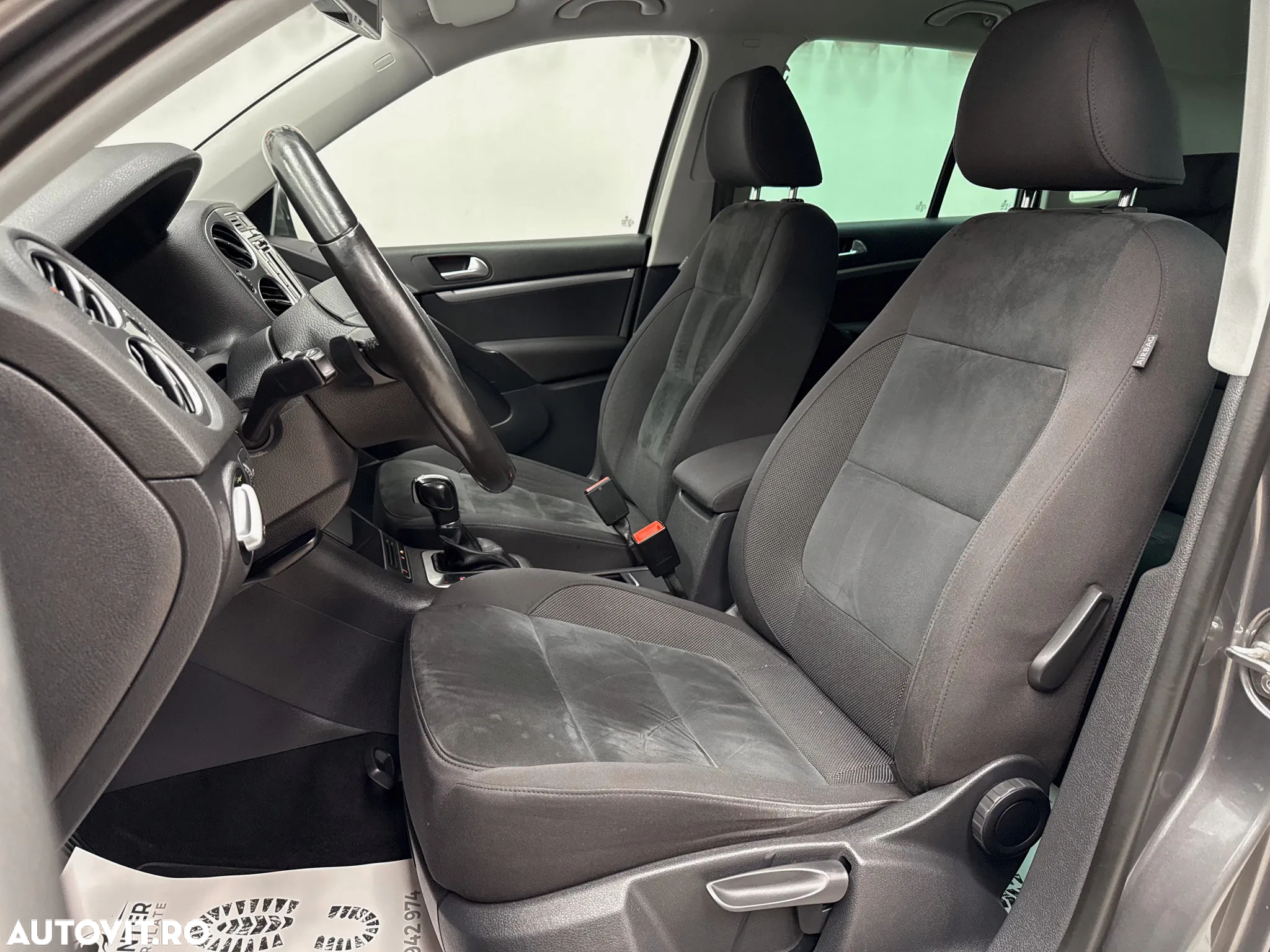 Volkswagen Tiguan 2.0 TDI 4Motion DSG Sport & Style - 7