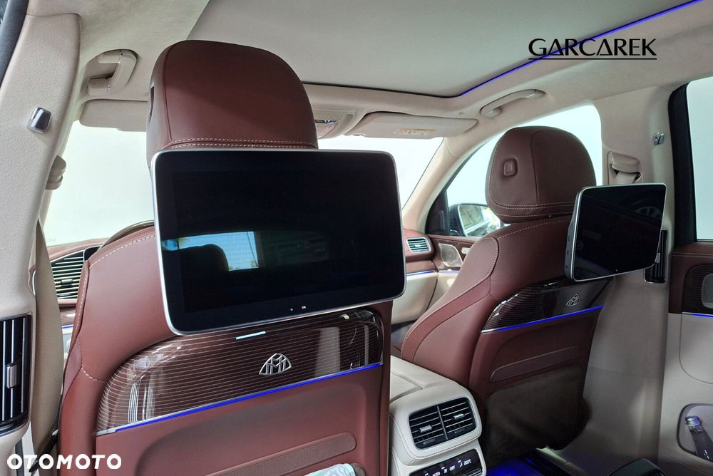 Mercedes-Benz GLS - 22