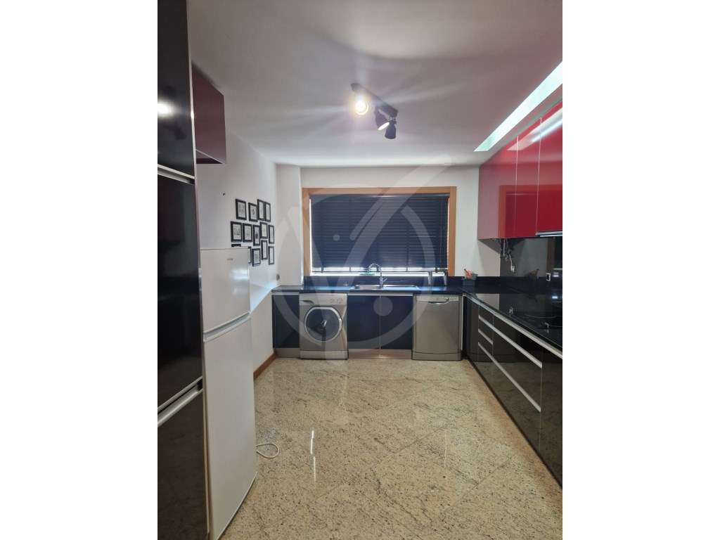Arrenda Apartamento T3 - Zona Montgeron na Póvoa de Varzim - Grande imagem: 2/8