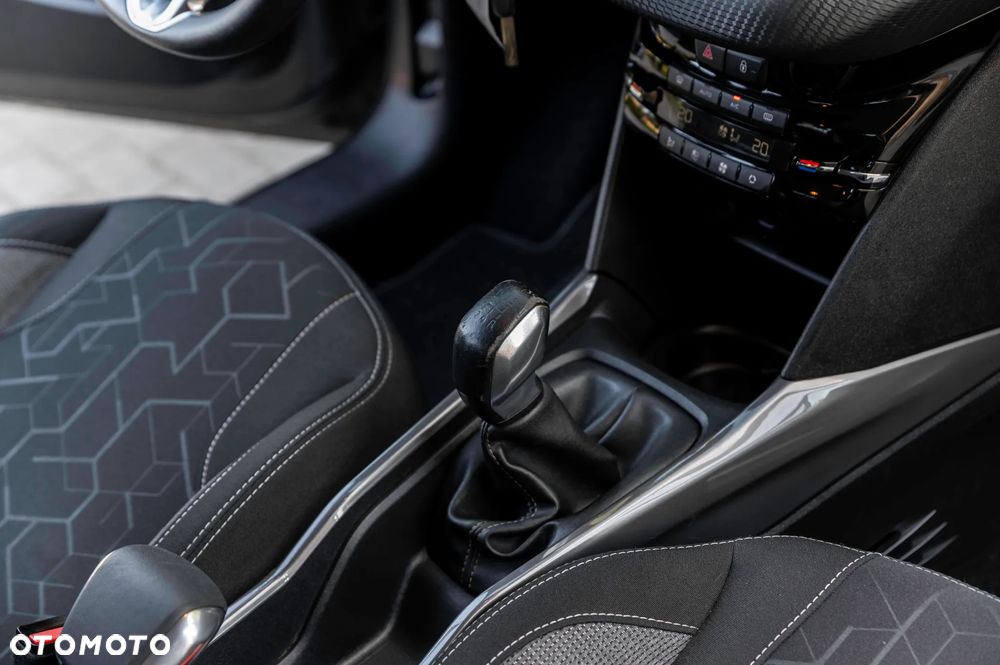 Peugeot 2008 PureTech 82 Style - 24