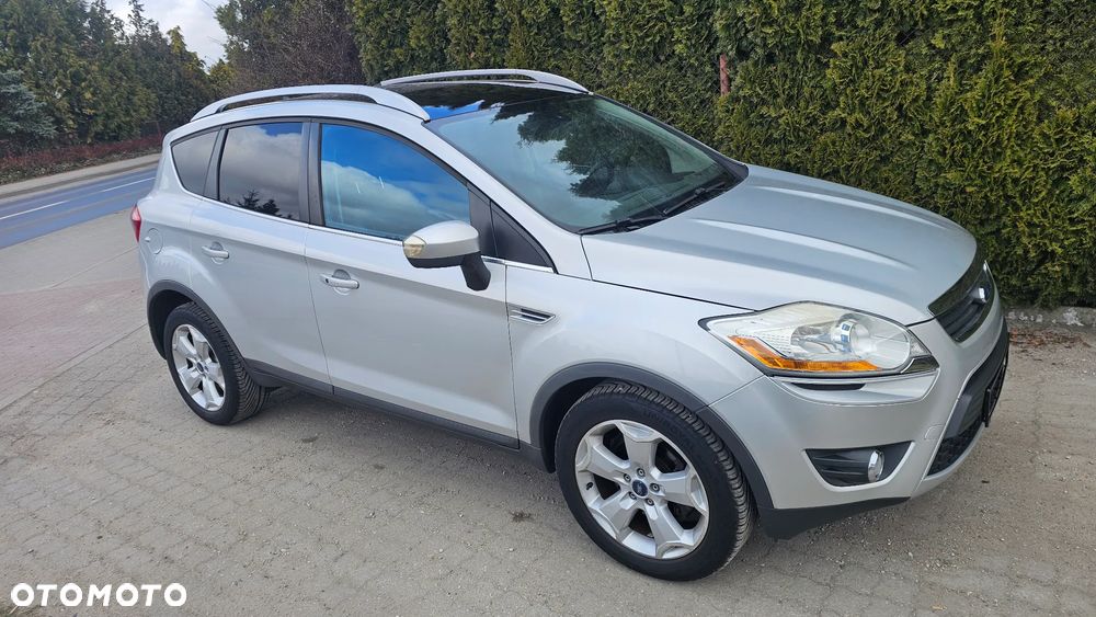 Ford Kuga 2.0 TDCi 2x4 Titanium - 3