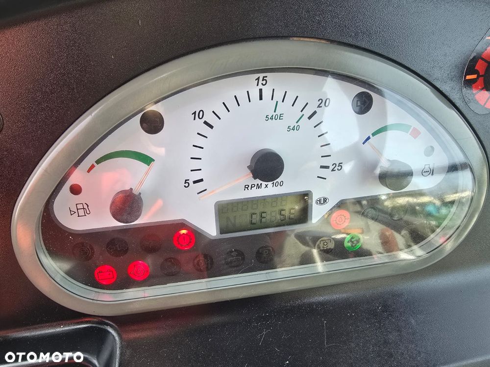 Massey Ferguson 3650 Xtra - 11