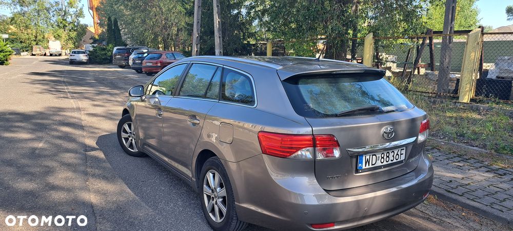 Toyota Avensis 2.0 D-4D Premium - 7