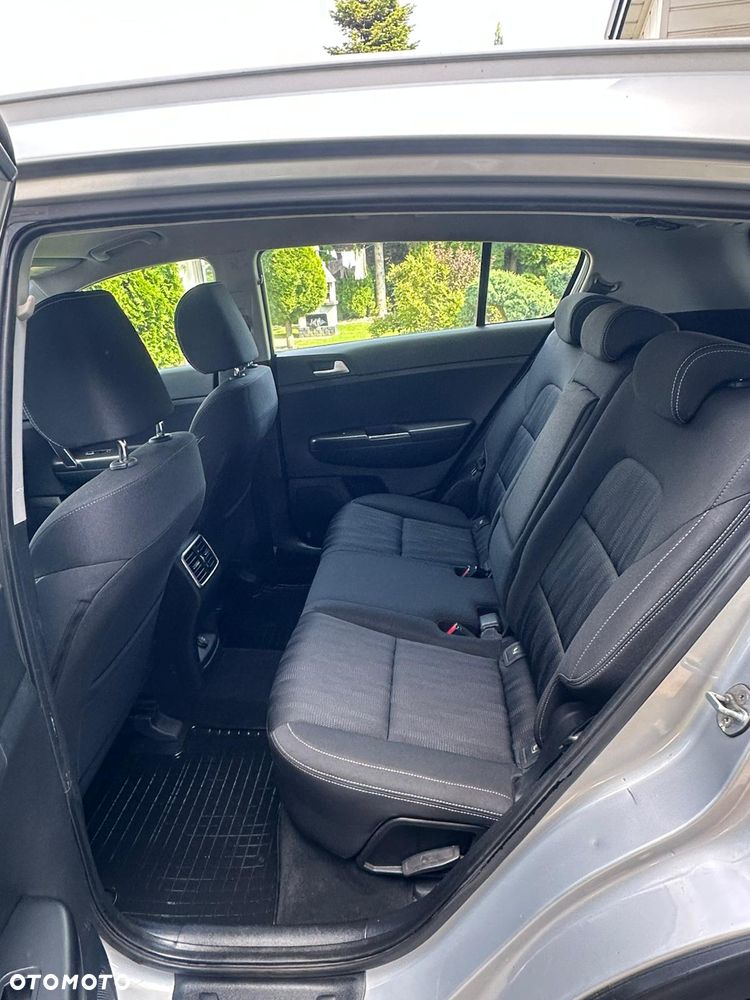 Kia Sportage 1.6 T-GDI Business Line 4WD - 28