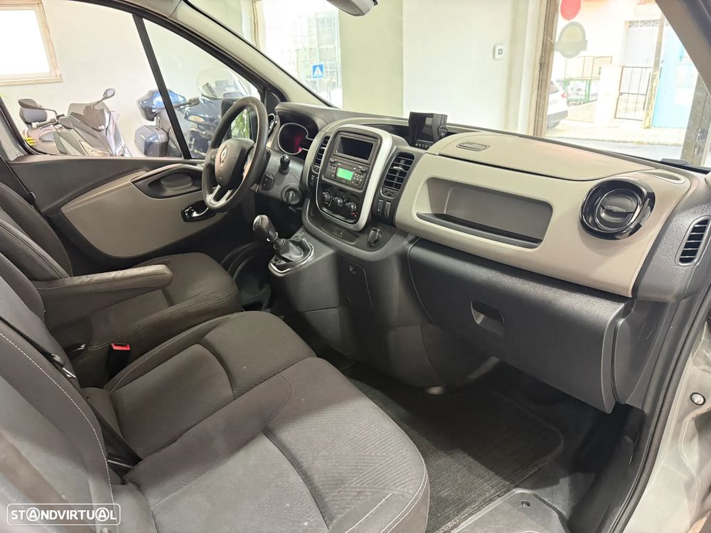 Renault Trafic Longa - 9