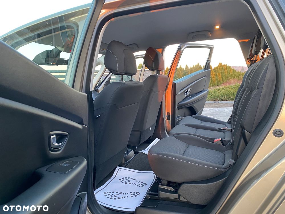 Renault Grand Scenic - 13