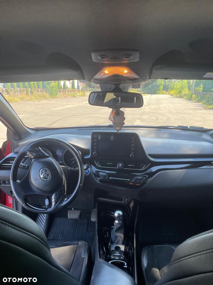 Toyota C-HR - 11