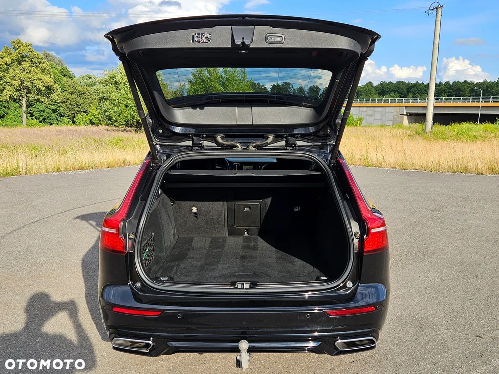 Volvo V60 B4 D R-Design - 30