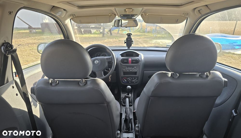 Opel Corsa 1.0 12V NJoy - 11