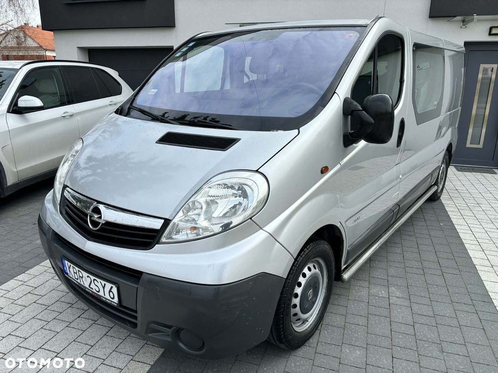Opel Vivaro L2H1 2.9t - 12
