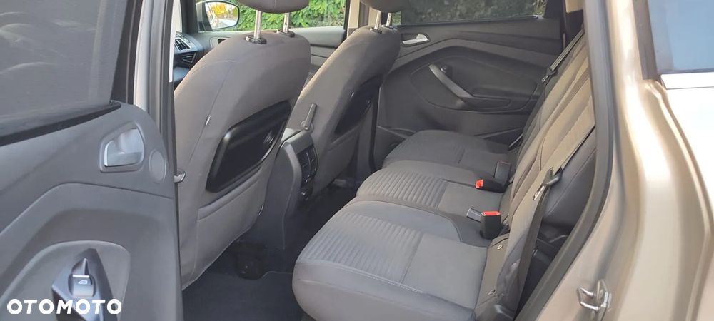 Ford C-MAX 2.0 TDCi Start-Stop-System Titanium - 17