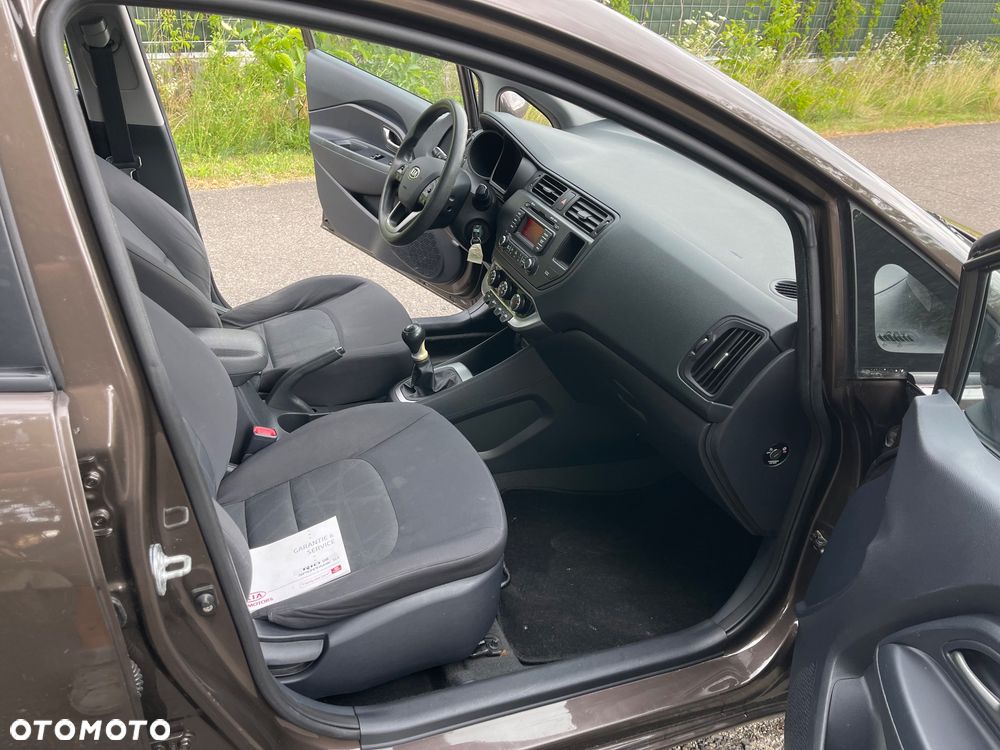 Kia Rio 1.2 Attract - 14