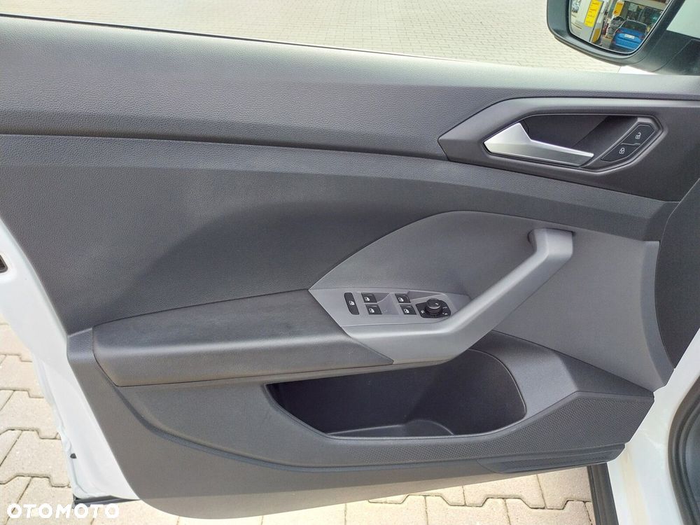Volkswagen T-Cross - 11