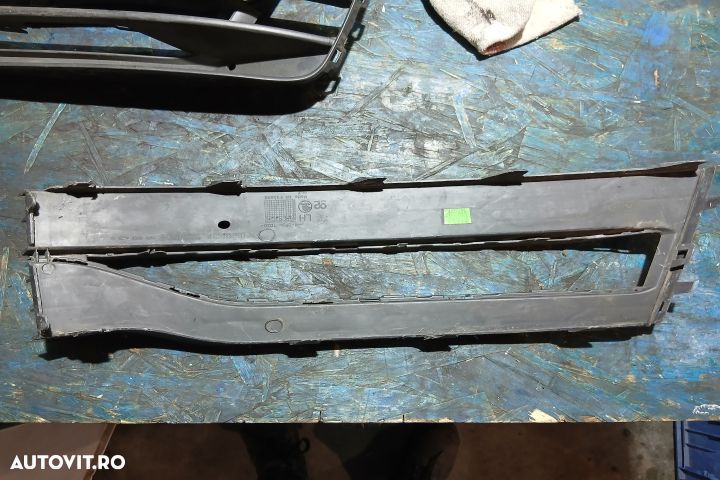 Grila proiector stanga 3V0853665B 3V0853665B Skoda Superb 3 [2015 - 2 - 2