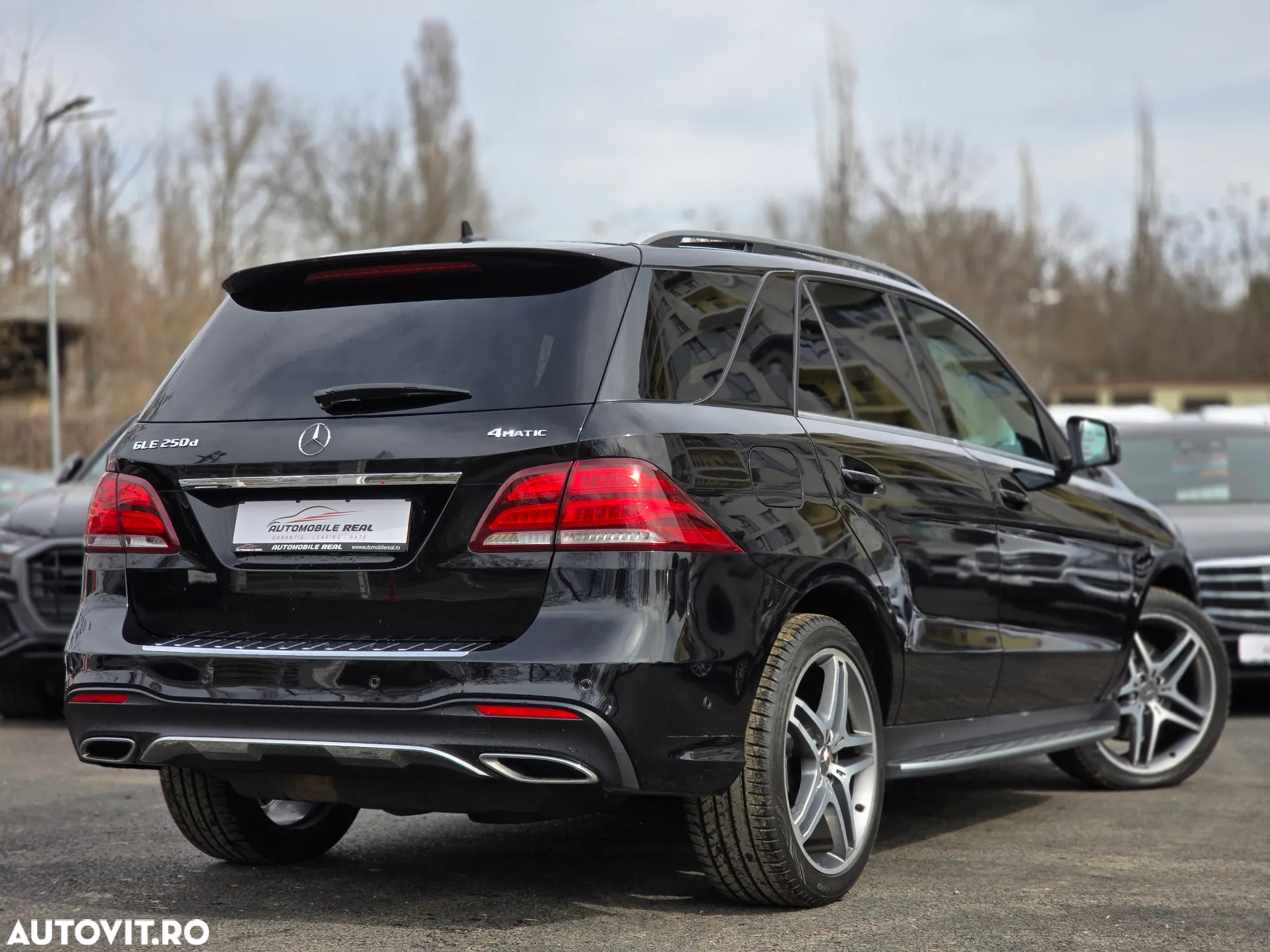 Mercedes-Benz GLE 250 d 4Matic 9G-TRONIC AMG Line - 3