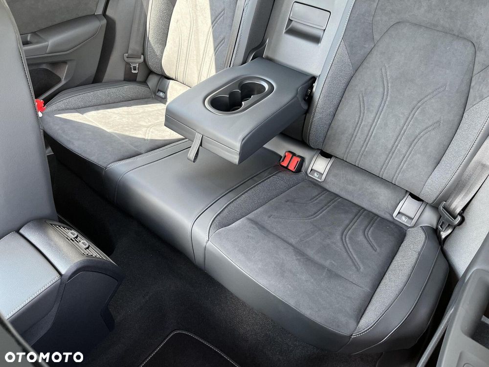 Volkswagen Golf - 31