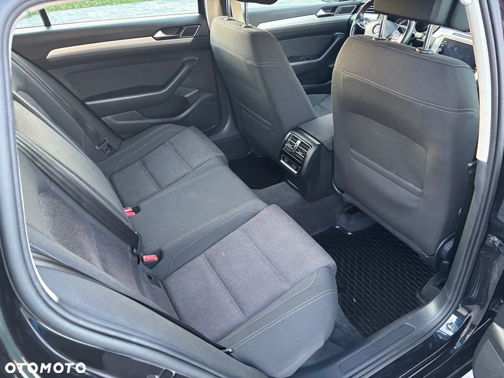 Volkswagen Passat 2.0 TDI BMT Comfortline DSG - 10