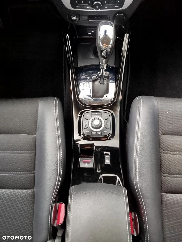 Renault Megane ENERGY TCe 130 EDC BOSE EDITION - 22