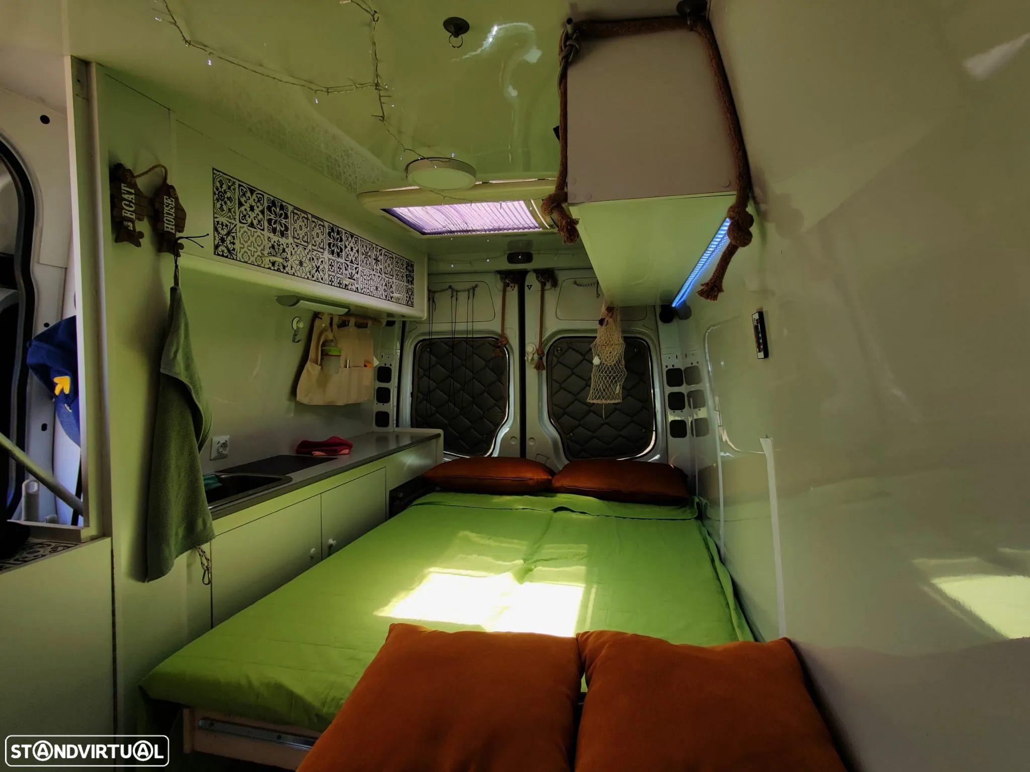 Mercedes-Benz Sprinter 210cdi Campervan - 45
