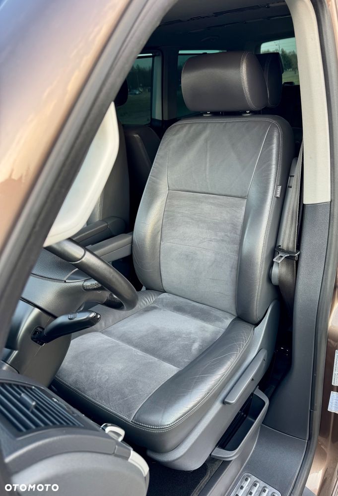 Volkswagen Multivan - 39