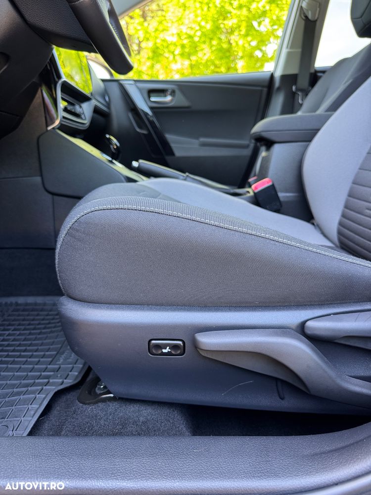 Toyota Auris 1.8 VVT-i Automatik Team Deutschland - 15