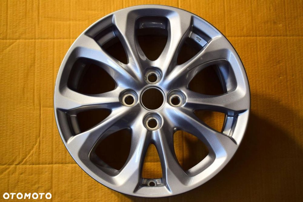 MAZDA 15 2 Oryginał Jak Nowa - 1