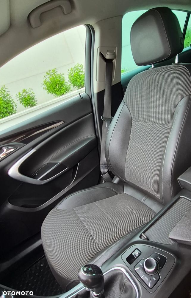 Opel Insignia - 18