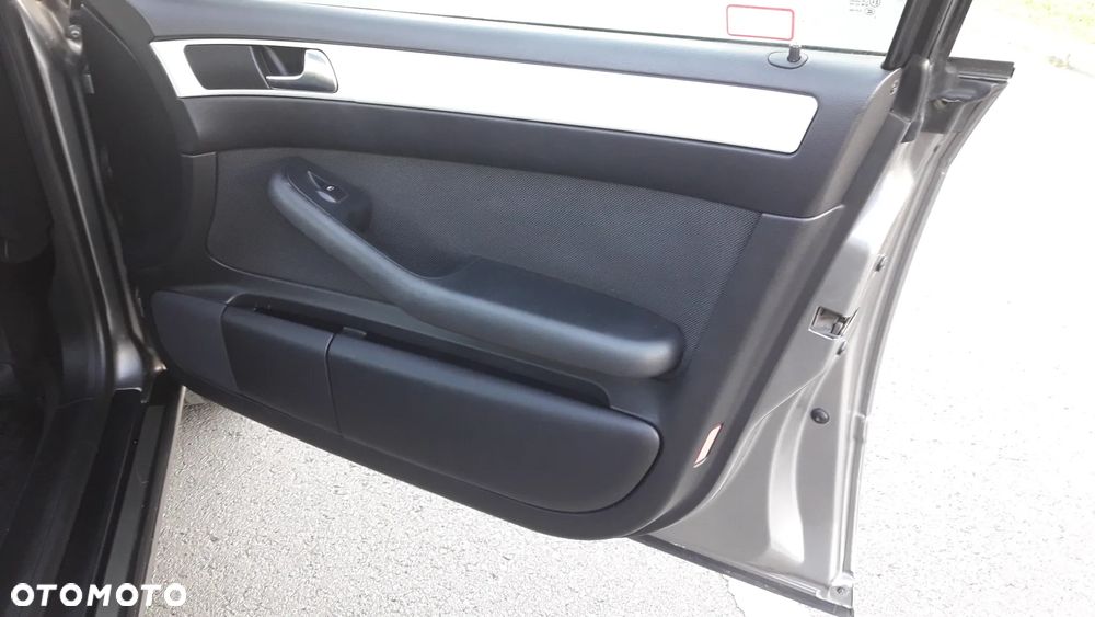 Audi A6 ver-1-8-t-quattro - 25