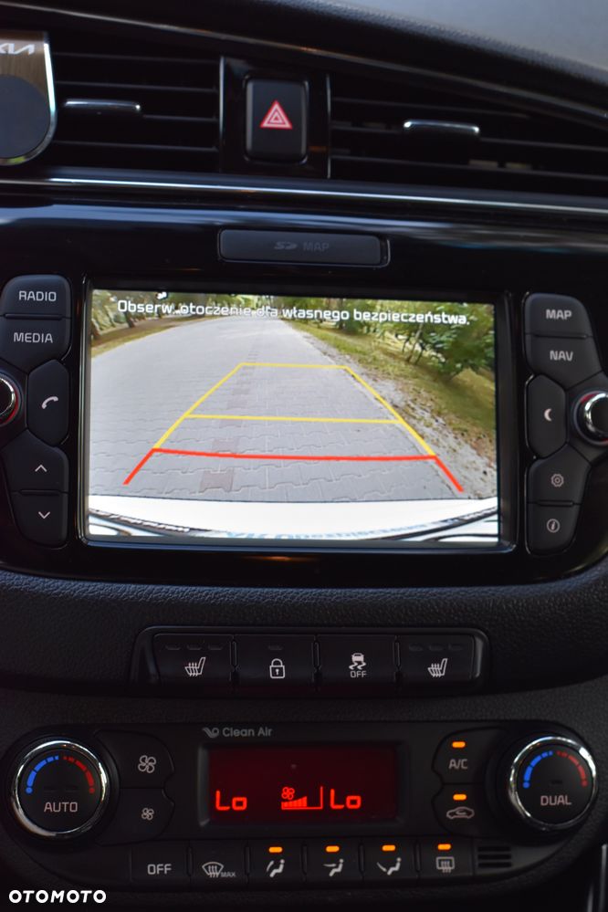 Kia Ceed 1.6 GDI UEFA EURO 2016 - 6