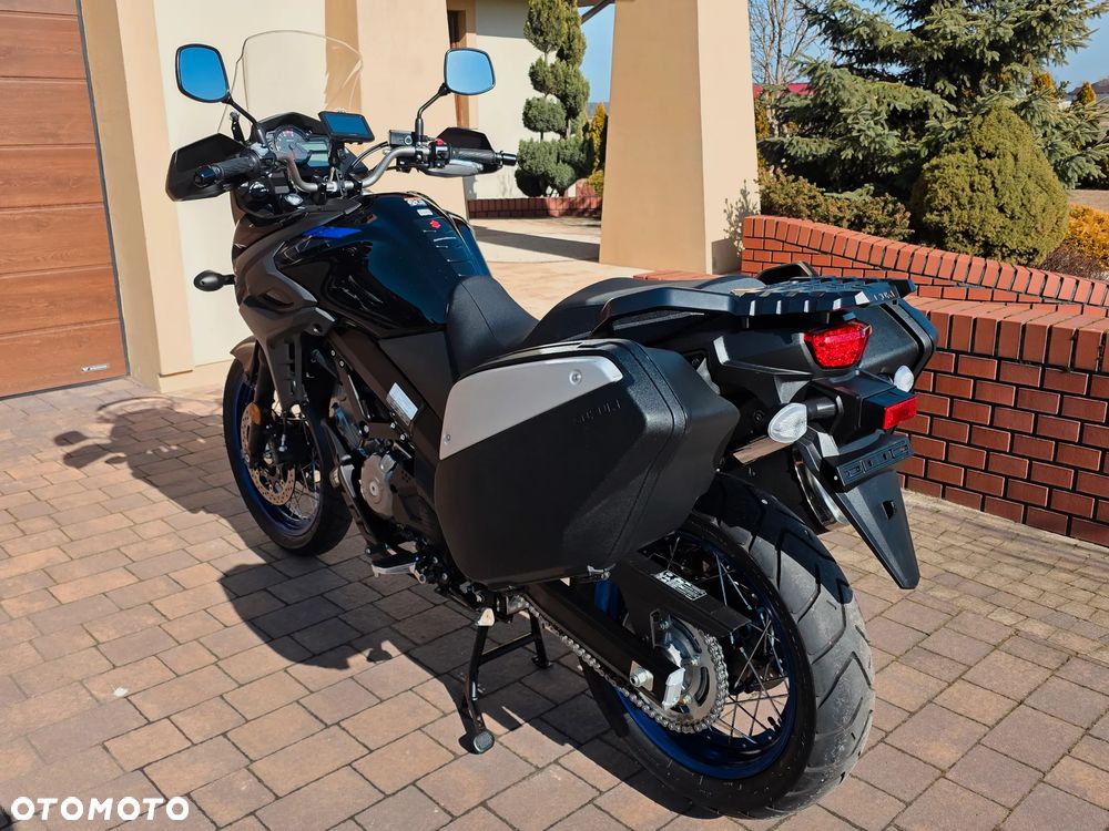 Suzuki V-STROM - 4