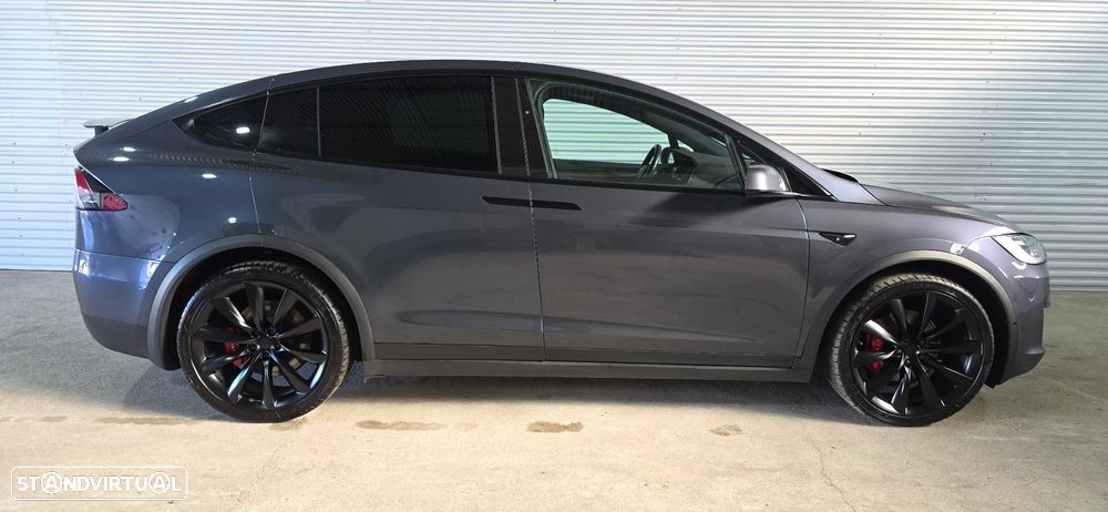 Tesla Model X Performance - 11