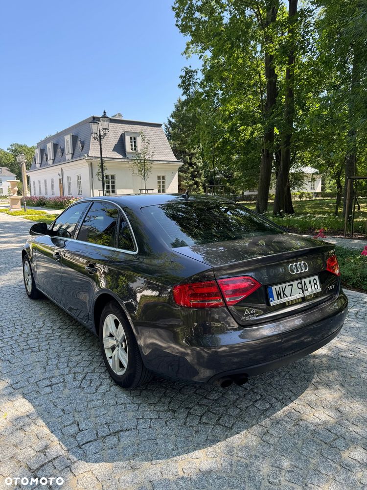 Audi A4 Limousine - 3
