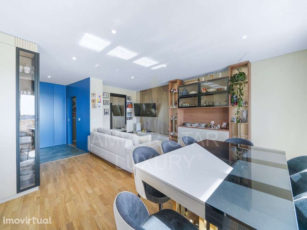 Apartamento T4 com Terraço Generoso, Campo de Ténis e Garagem, a 90... - Grande imagem: 4/47