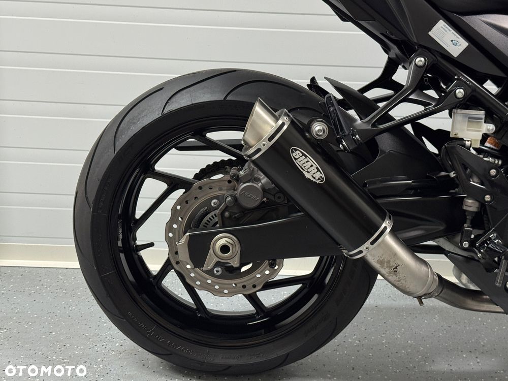 Suzuki GSX - 4