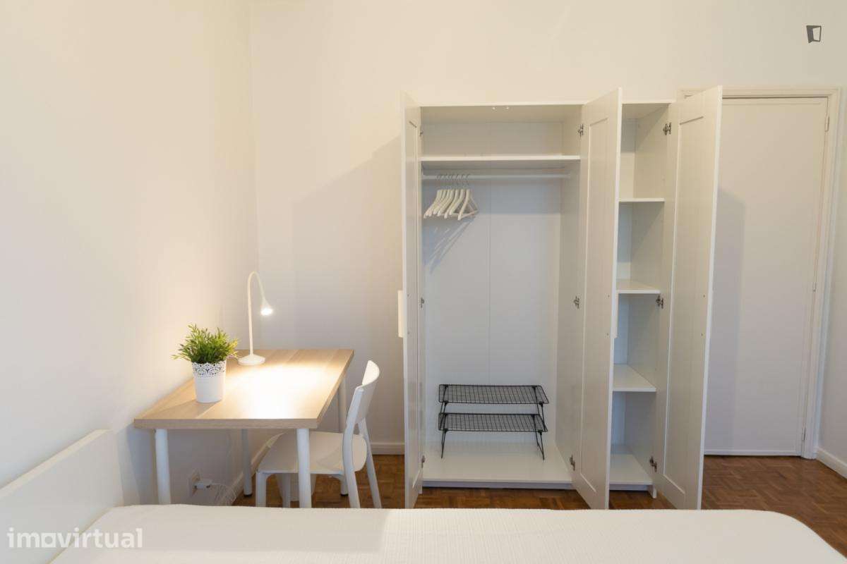 Quarto - localizado em Vila nova de gaia - Grande imagem: 3/10