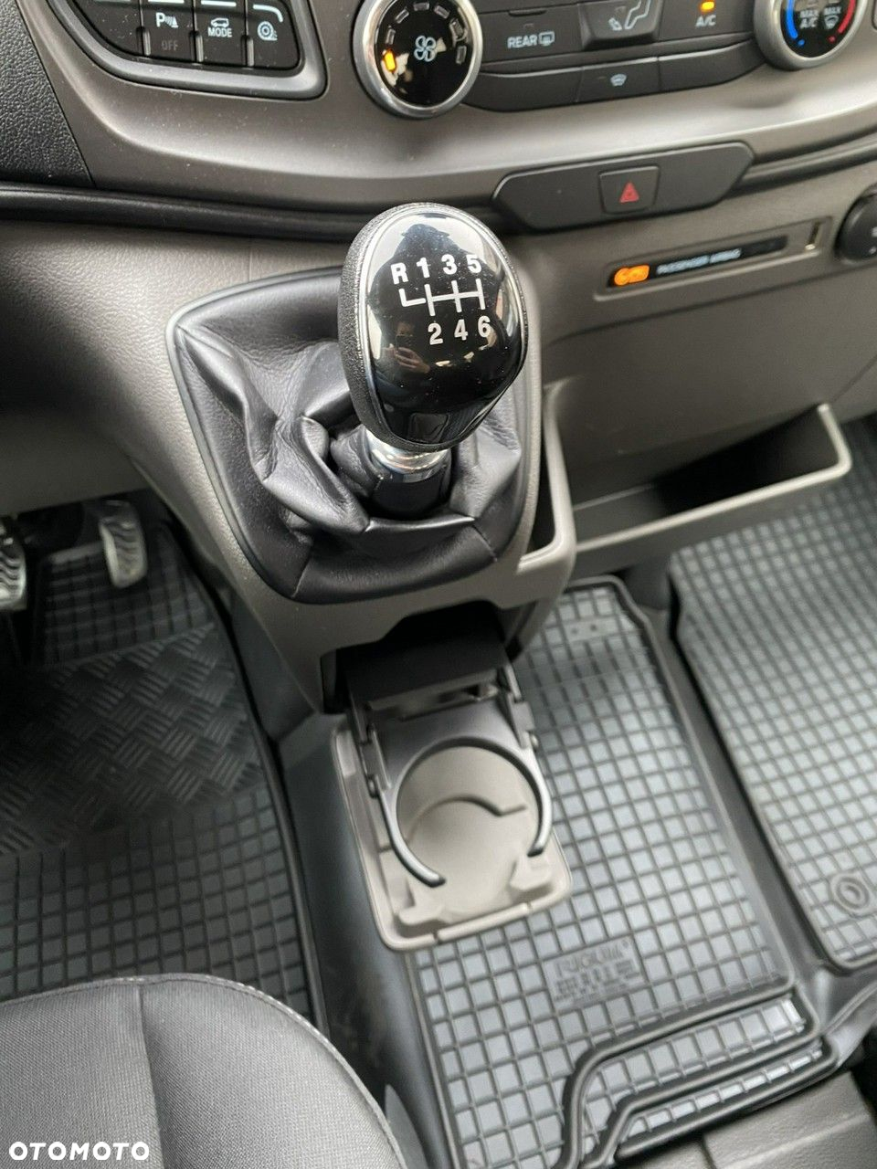 Ford Transit - 23